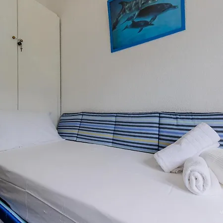 Pine Forest & Sea Retreat - 2 Bedroom Siviri